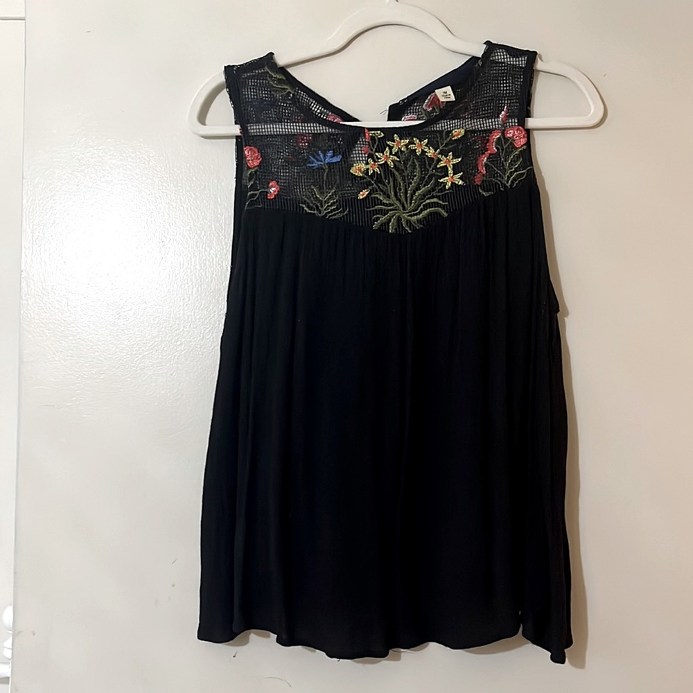 Floral embroidered top